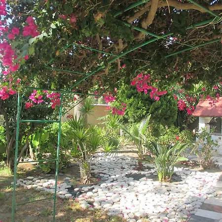 Tsialis Aparthotel 4*