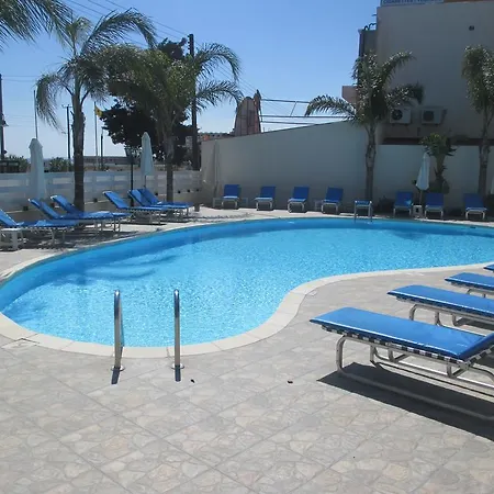 Tsialis Aparthotel Larnaca
